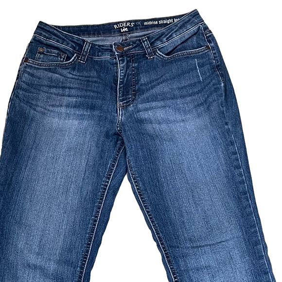Lee Riders Womens Jeans Size 28X30 Mid-Rise Straight Leg Denim Blue Cotton Blend - Picture 2 of 4